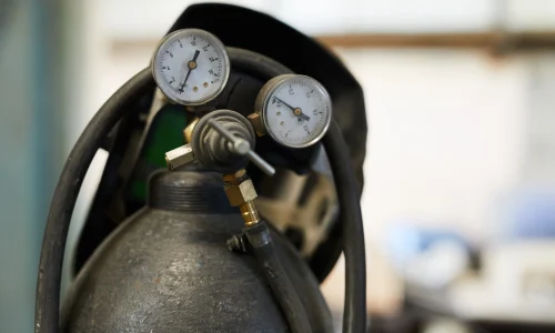 High-Pressure Helium Cylinders (1)