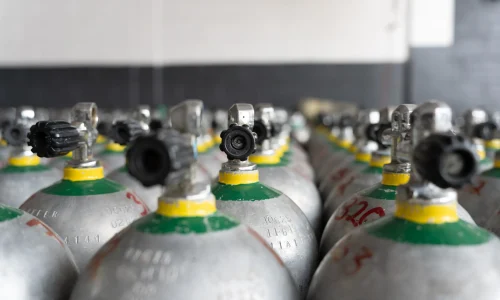 High-Pressure Helium Cylinders (1)